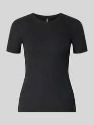 t-shirt o kroju slim fit z mieszanka bawełny model 'RUKA' od PIECES - 35