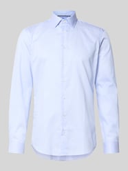 Slim Fit Business-Hemd mit Kentkragen von Jake*s - 35
