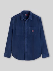 Regular Fit Cordhemd mit Logo-Patch von Tommy Jeans - 25