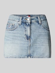 Micro-Mini-Jeansrock aus Baumwoll-Lyocell-Mix von Tommy Jeans - 12