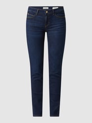 Jeansy o kroju skinny fit z dodatkiem streczu model ‘Curve X’ od Guess Niebieski - 40