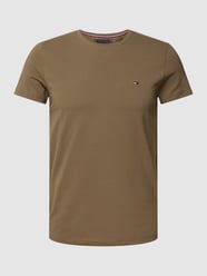 Slim Fit T-Shirt mit Label-Stitching von Tommy Hilfiger Grün - 9