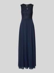 Abendkleid mit floralem Spitzenbesatz von Jake*s Cocktail - 23