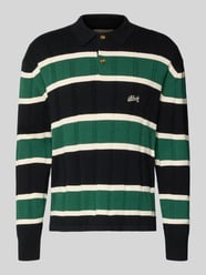 sweter z dzianiny z kołnierzykiem polo i wyhaftowanym logo od BLKVIS - 5