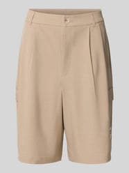 Bermudas mit Bundfalten und Gesäßtaschen von Karo Kauer Beige - 1