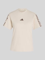 Regular Fit T-Shirt aus reiner Baumwolle mit Logo-Print von adidas Sportswear Beige - 1