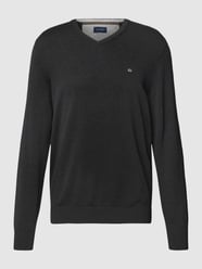 Sweatshirt mit V-Ausschnitt von Christian Berg Men Grau - 46