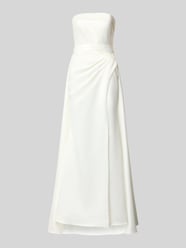 Suknia wieczorowa w stylu off-shoulder z rozcięciem na nogę od LUXUAR FASHION - 11