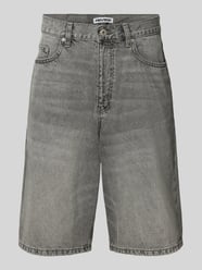 Korte jeans in used-look met steekzakken van REVIEW - 17