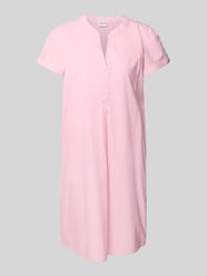 Knielanges Kleid mit V-Ausschnitt von Jake*s Casual - 38