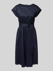 Midikleid mit Bindegürtel von Christian Berg Woman Selection - 9