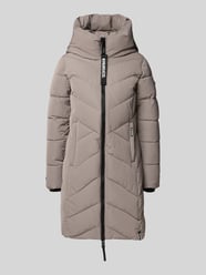 Regular fit gewatteerde lange jas met logoprint, model 'Darka' van khujo Beige - 13