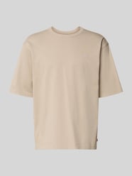 T-Shirt mit geripptem Rundhalsausschnitt von Levi's® - 2