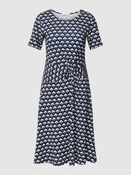 Knielanges Kleid mit Allover-Muster von Princess Goes Hollywood - 32