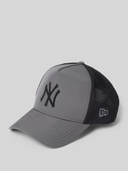 Trucker Cap mit verstellbarem Riegel auf der Rückseite von New Era Beige - 47