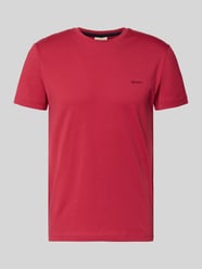 t-shirt z detalem z logo od GANT - 37