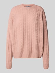 Sweter z dzianiny z wzorem warkocza od REVIEW Fuksjowy - 8