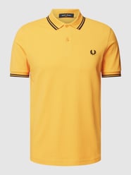 Poloshirt mit Logo-Stickerei Modell 'FRED' von Fred Perry Gelb - 4