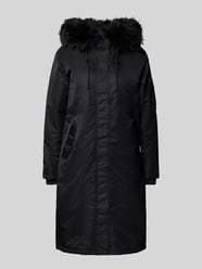 Płaszcz parka o kroju regular fit z obszyciem sztucznym futrem model „Jilla” od khujo - 19