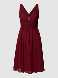 Cocktailkleid in Minilänge mit floraler Spitze von Luxuar Rot - 39