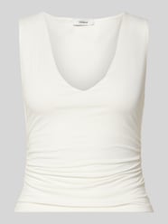 Top na ramiączkach o kroju slim fit z marszczeniami i dekoltem w serek model 'MY' od Topshop - 44