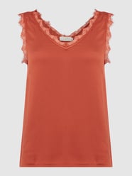 Top in lingerielook, model 'Alena' van Cream Rood - 45