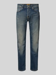 Jeansy o kroju tapered fit z efektem znoszenia model ‘MIKE’ od JACK & JONES - 23