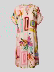 Knielanges Kleid mit Tunikakragen von Emily Van den Bergh Pink - 17