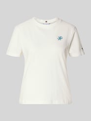 krój regular fit t-shirt z mieszanki bawełny od Tommy Hilfiger - 25
