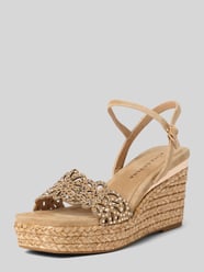 Sandaaltjes van leer met siersteentjes van Alma en Pena Beige - 25