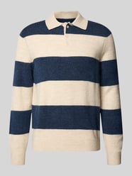 Sweter z dzianiny o kroju regular fit z kołnierzykiem polo od MCNEAL - 47