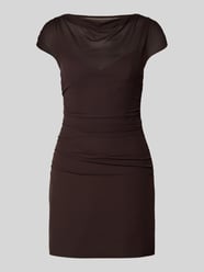 Sukienka koktajlowa z elastycznej mieszanki wiskozy model 'Vivianna' od Forever New - 30