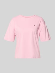 męski t-shirt o kroju regular fit z czystej bawełny od Tommy Hilfiger Fuksjowy - 40