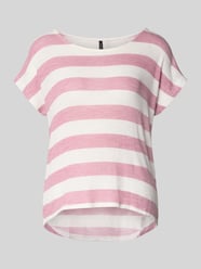 Pudełkowy krój t-shirt z mieszanki wiskozy model 'WIDE STRIPE' od VERO MODA Fuksjowy - 19