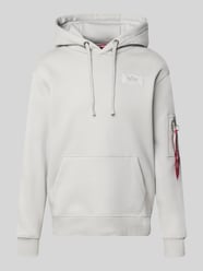Bluza z kapturem z kieszenią kangurka od Alpha Industries - 48