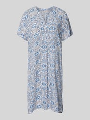 Knielange jurk van viscose met steekzakken van Christian Berg Woman Selection - 18