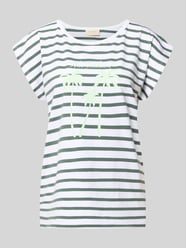 t-shirt z nadrukiem z motywem model 'Fenjal' od FREE/QUENT - 24