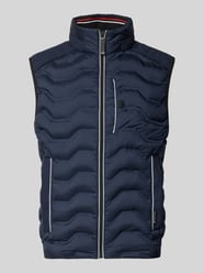 Kamizelka pikowana o kroju regular fit z kapturem w kołnierzu od Tom Tailor - 5
