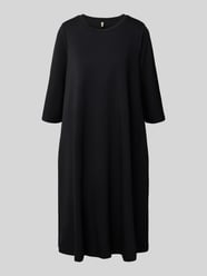 Knielange jurk met ronde hals, model 'BANU' van Soyaconcept - 19