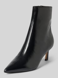 Botki ze skóry bydlęcej nappa z niską szpilką od Steve Madden - 12