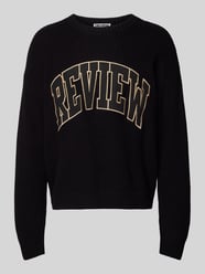 Sweter z dzianiny z wyhaftowanym logo od REVIEW - 12