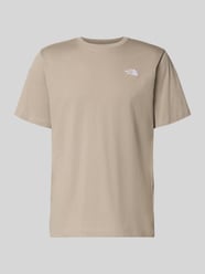 T-shirt z wyhaftowanym logo od The North Face - 25