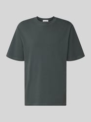 T-shirt o kroju relaxed fit z Mieszanka bawełny ekologicznej Model 'MAARKOS' od ARMEDANGELS - 31