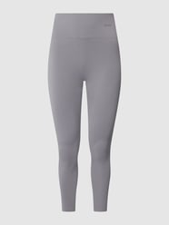 Legginsy krótkie z prążkowaną fakturą od Saisei Szary - 27