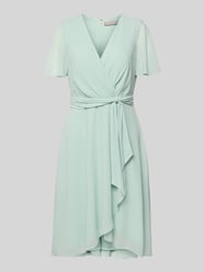 Knielanges Cocktailkleid in Wickel-Optik von Christian Berg Cocktail - 3