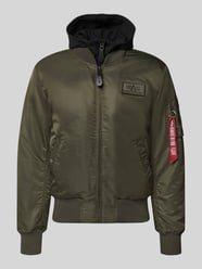 Bomberjacke mit Reißverschlusstasche am Ärmel von Alpha Industries - 23