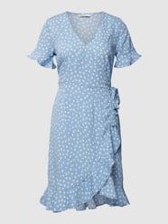 Knielanges Wickelkleid mit floralem Allover-Muster von Only Blau - 22