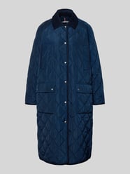 Płaszcz pikowany o kroju regular fit z detalami z logo od Tommy Hilfiger - 1