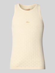 Top z wyhaftowanym logo od BLKVIS - 17