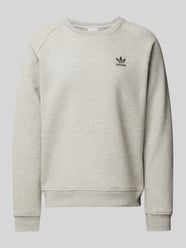 Sweatshirt mit Label-Stitching von adidas Originals Grau - 34